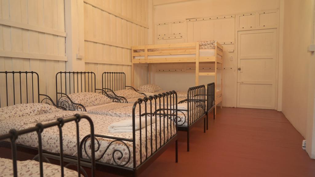 בנגקוק Tiger Lily Hostel חדר תמונה