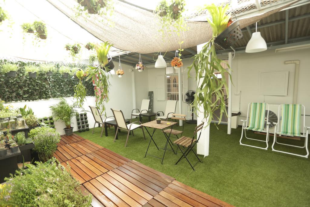 בנגקוק Tiger Lily Hostel מראה חיצוני תמונה
