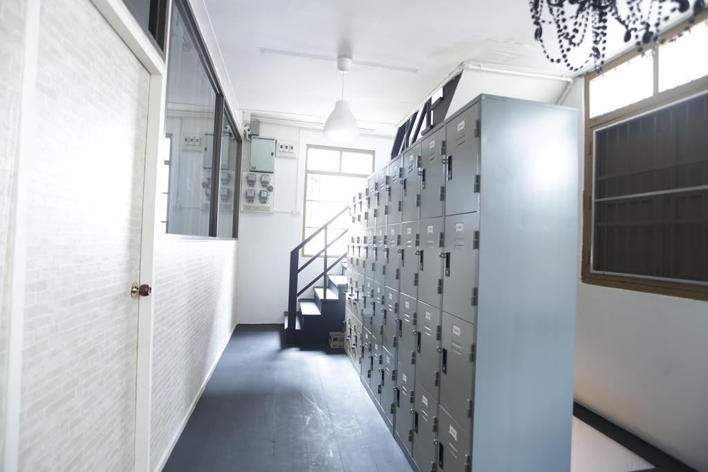 בנגקוק Tiger Lily Hostel חדר תמונה