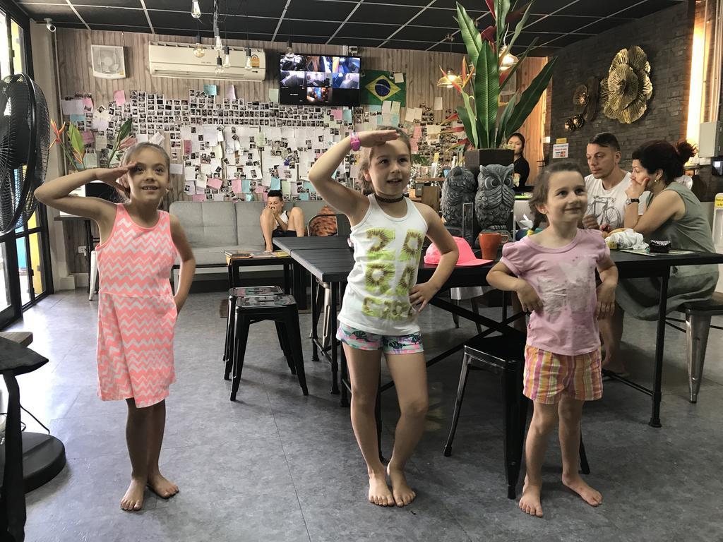 בנגקוק Tiger Lily Hostel מראה חיצוני תמונה
